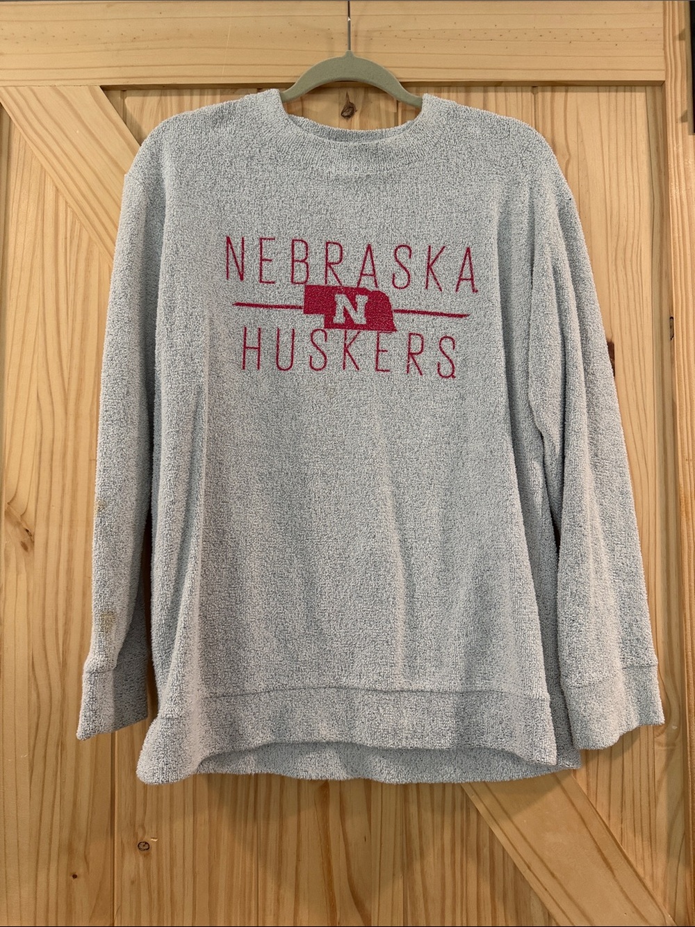 Pressbox Nebraska Huskers Light Gray Plush Crew Sweatshirt with Red Logo